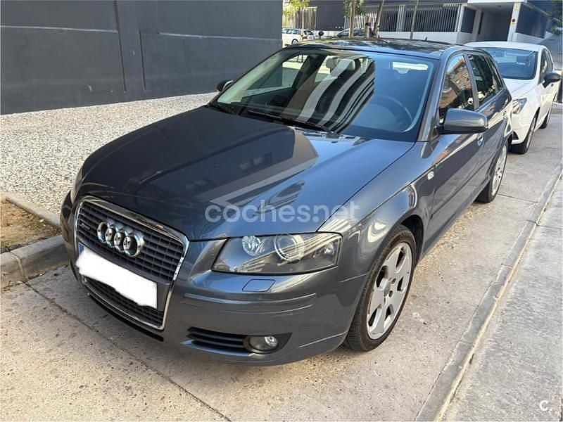 Gris / plata Usado 2005 Audi A3 Sportback Ambition Utilitario | 7400 € (Precio justo) - Imagen 1/4
