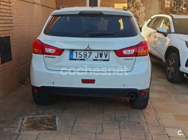 Usado Mitsubishi ASX Motion 117 CV (86 kW) 2017 Blanco SUV