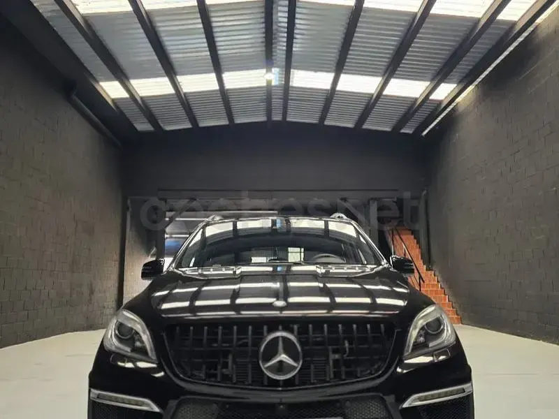 Usado Mercedes ML63 AMG AMG 525 CV (386 kW) 2014 Negro SUV