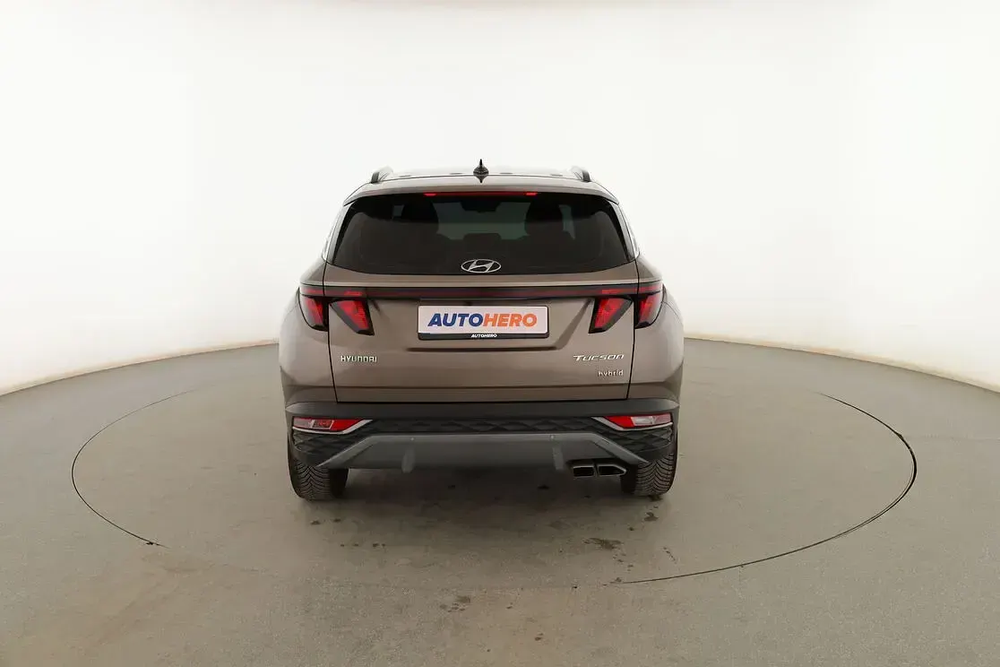 Usado Hyundai Tucson 230 CV (169 kW) 2022 Dorado SUV