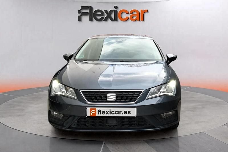 Usado Seat Leon ST Style 131 CV (96 kW) 2020 Gris Familiar