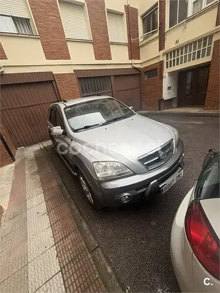 Usado Kia Sorento 140 CV (102 kW) 2006 Gris / plata SUV