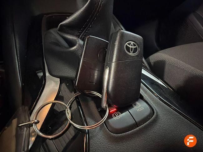 Usado Toyota Corolla Active 122 CV (89 kW) 2022 Negro