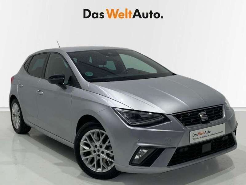 Plateado Usado 2024 Seat Ibiza FR Utilitario | 16.878 € (Precio justo) - Imagen 1/4