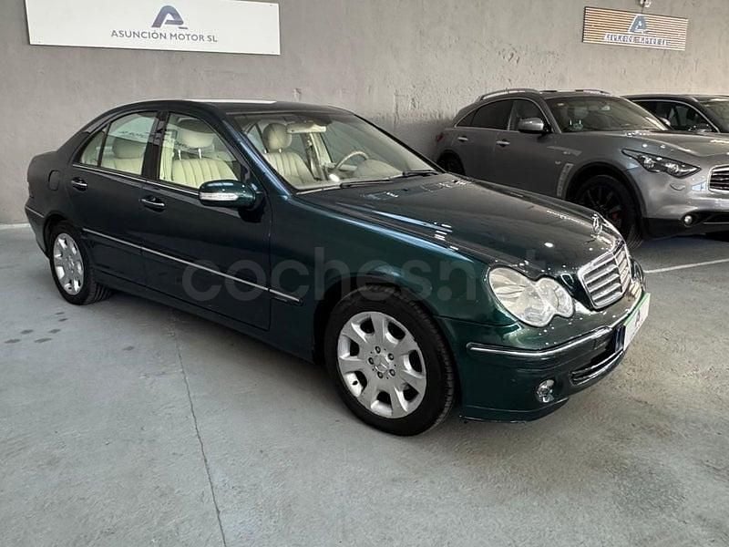 Usado Mercedes C220 Avantgarde 150 CV (110 kW) 2004 Verde Berlina