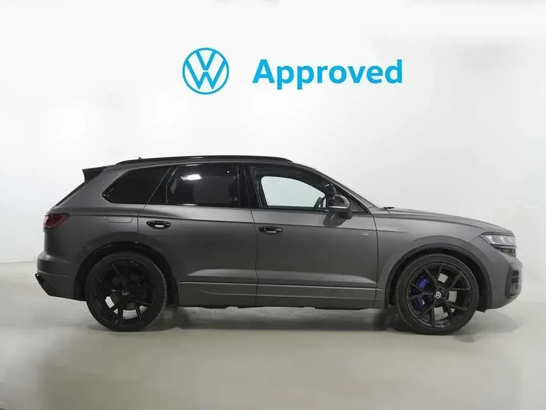 Usado VW Touareg R 462 CV (339 kW) 2024 Gris SUV