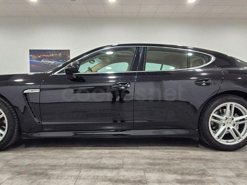 Usado Porsche Panamera 400 CV (294 kW) 2010 Negro Utilitario