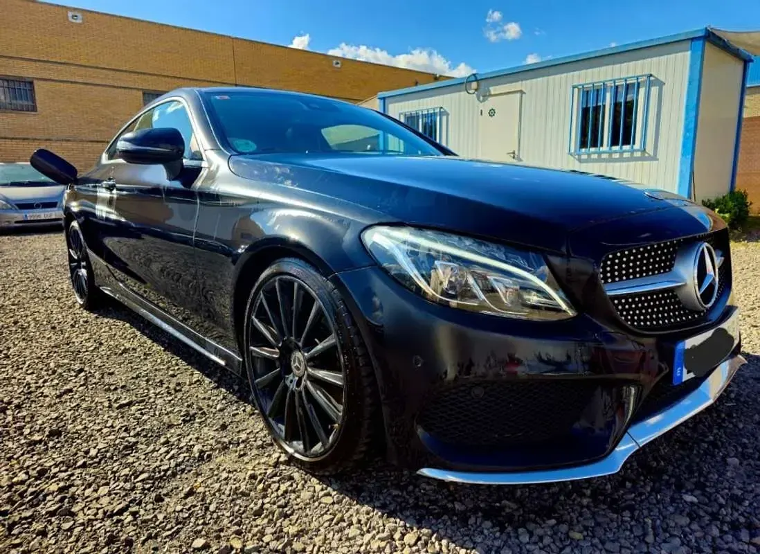 Usado Mercedes C220 170 CV (125 kW) 2017 Negro Coupe