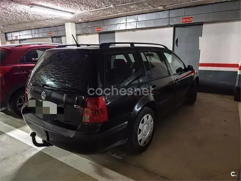 Usado VW Golf IV Conceptline 100 CV (73 kW) 2000 Negro Berlina