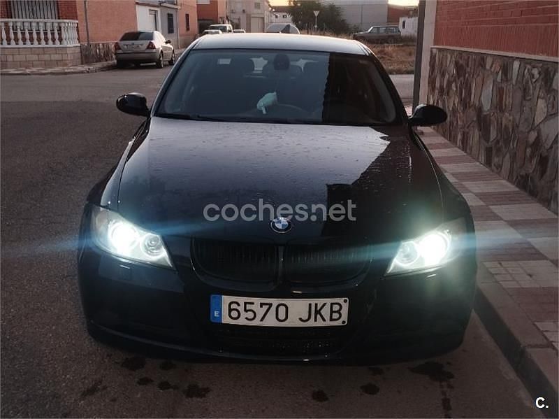 Negro Usado 2006 BMW 318 Berlina | 5600 € (Precio justo) - Imagen 1/4