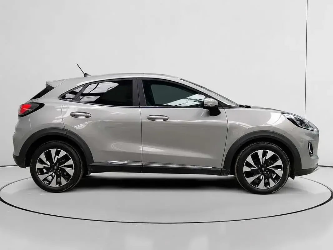 Usado Ford Puma Titanium 125 CV (91 kW) 2024 Gris SUV