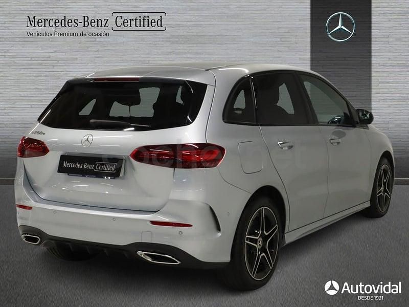 Usado Mercedes B250e 218 CV (160 kW) 2025 Plata hightech Monovolumen