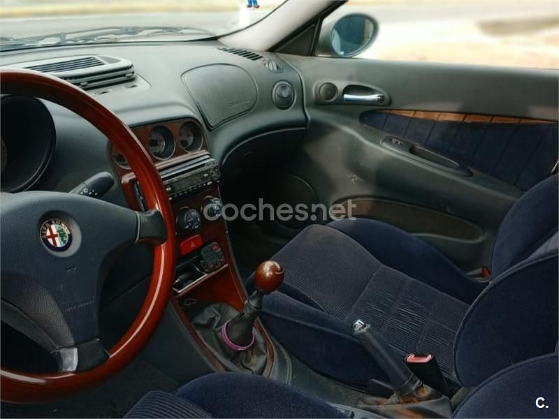 Usado Alfa Romeo 156 105 CV (77 kW) 2000 Gris / plata Berlina