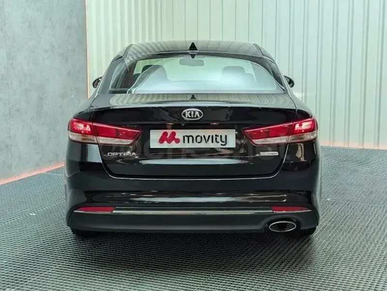 Usado Kia Optima 141 CV (103 kW) 2018 Negro Berlina