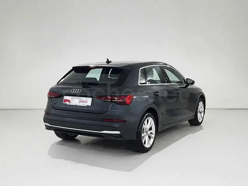 Usado Audi A3 Advanced Plus 116 CV (85 kW) 2024 Gris / plata Berlina
