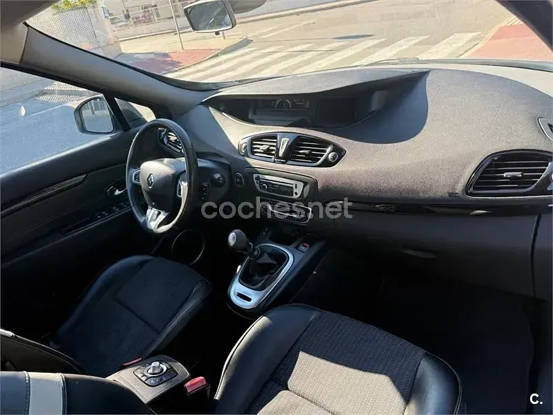 Usado Renault Scénic III Dynamique 110 CV (80 kW) 2012 Azul Monovolumen