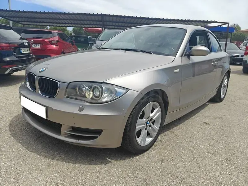 Usado BMW 120 Coupé 177 CV (130 kW) 2008 Beige Coupe