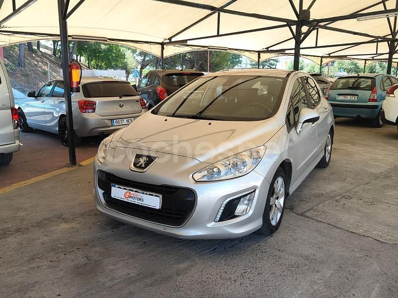 Gris / plata Usado 2013 Peugeot 308 Active Berlina | 6700 € (Precio justo) - Imagen 1/4