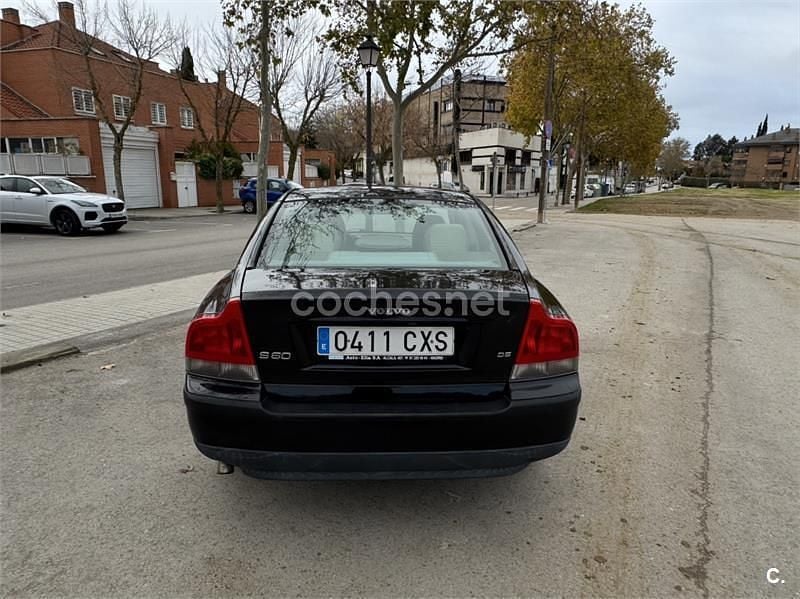 Usado Volvo S60 163 CV (119 kW) 2004 Negro Berlina