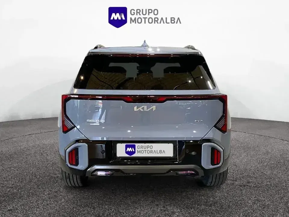 Nuevo Kia Seltos GT-Line 180 CV (132 kW) 2026 Gris / plata SUV
