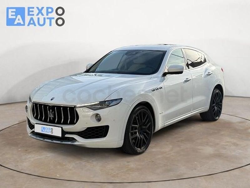 Usado Maserati Levante GranLusso 430 CV (316 kW) 2018 Blanco SUV