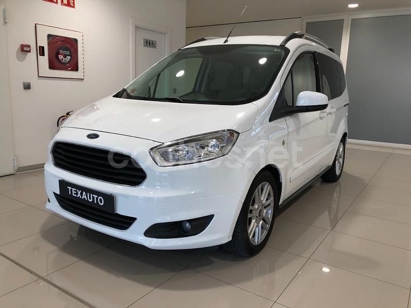 Blanco Usado 2015 Ford Tourneo Courier Trend Monovolumen | 11.060 € (Un poco caro) - Imagen 1/4