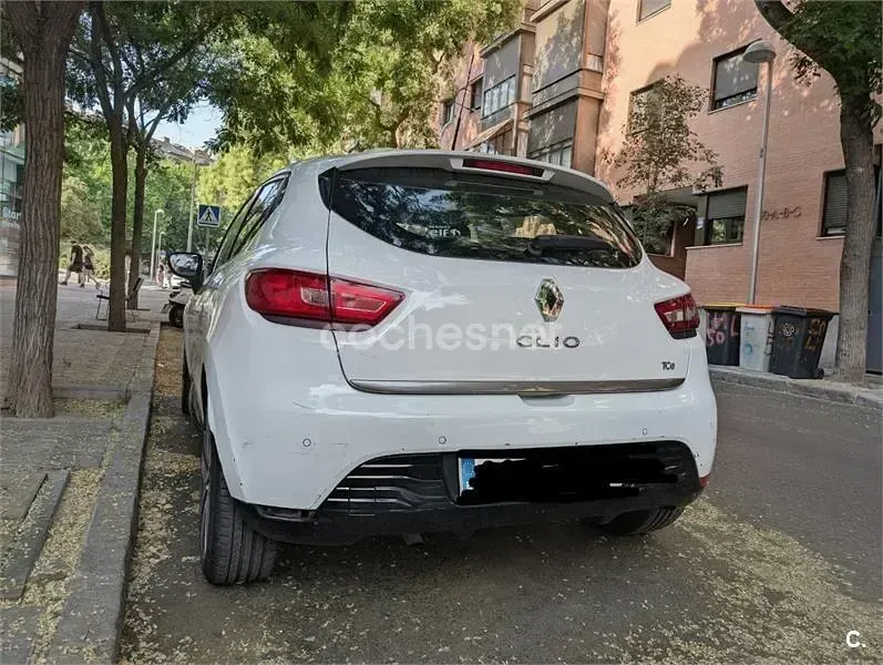 Usado Renault Clio IV 90 CV (66 kW) 2014 Blanco Berlina