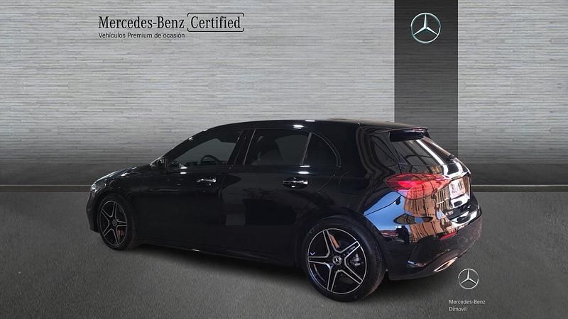 Usado Mercedes A180 136 CV (100 kW) 2024 Negro noche