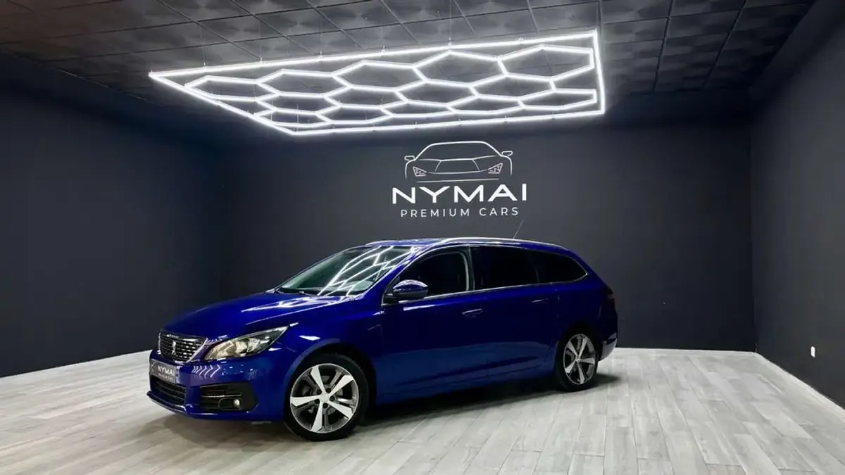 Usado Peugeot 308 Allure 131 CV (96 kW) 2018 Azul Utilitario