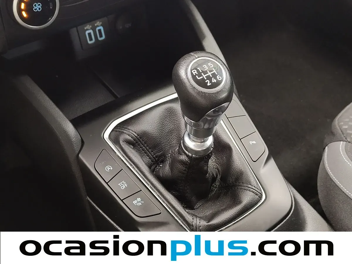 Usado Ford Focus Trend+ 95 CV (69 kW) 2022 Gris plata Utilitario