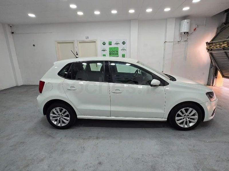 Usado VW Polo Sportline 90 CV (66 kW) 2015 Blanco Berlina