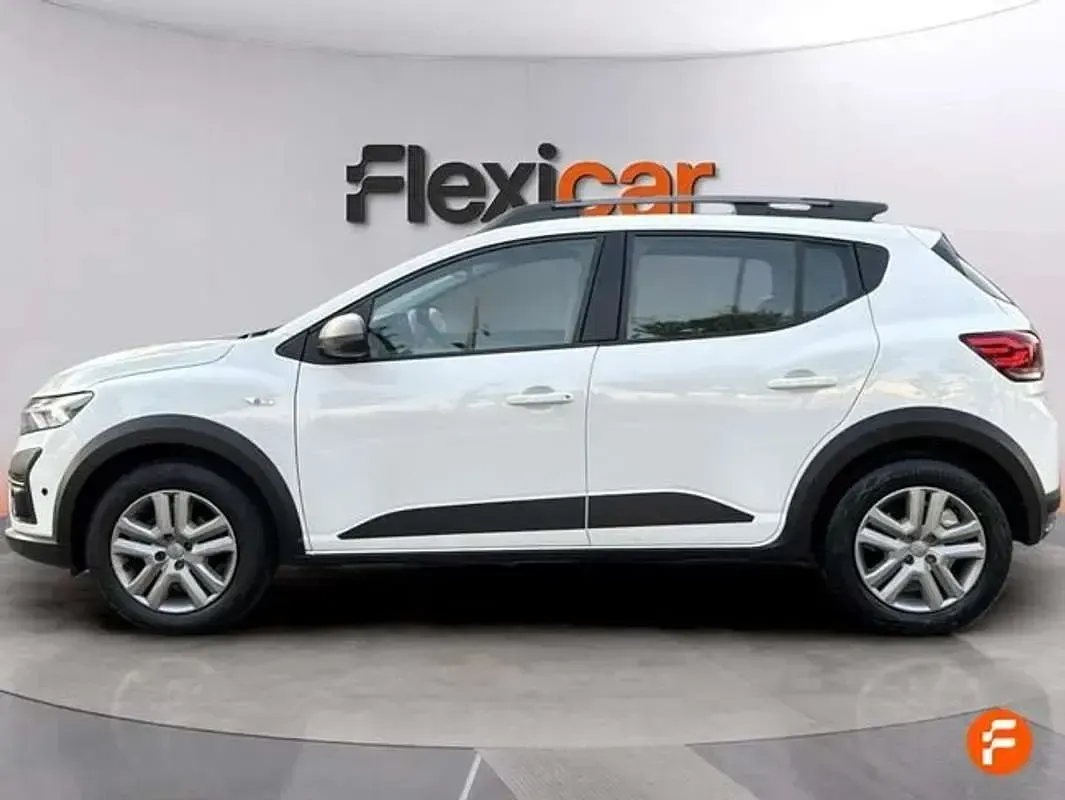 Usado Dacia Sandero Essentiel 91 CV (66 kW) 2023 Blanco Utilitario