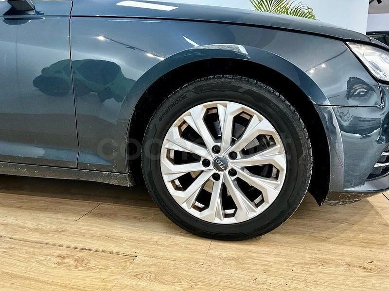 Usado Audi A4 150 CV (110 kW) 2017 Gris / plata Berlina