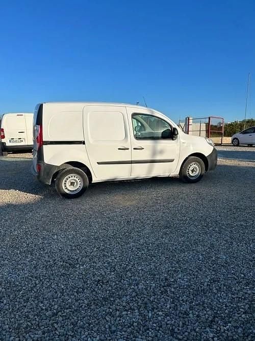 Usado Renault Kangoo 75 CV (55 kW) 2019 Blanco Monovolumen