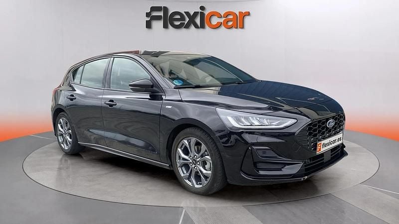 Usado Ford Focus ST-Line 125 CV (91 kW) 2023 Negro Berlina