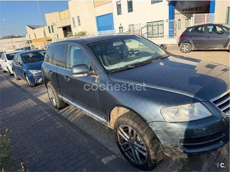 Usado VW Touareg 225 CV (165 kW) 2005 Gris / plata SUV