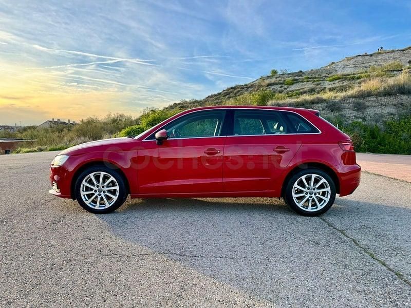 Usado Audi A3 Premium 116 CV (85 kW) 2018 Rojo Berlina