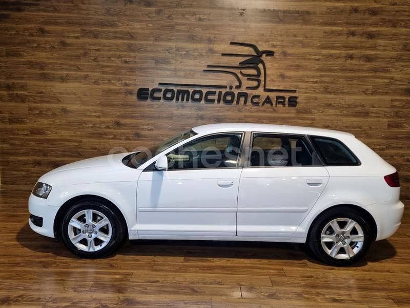 Usado Audi A3 Attraction 125 CV (91 kW) 2010 Blanco Berlina