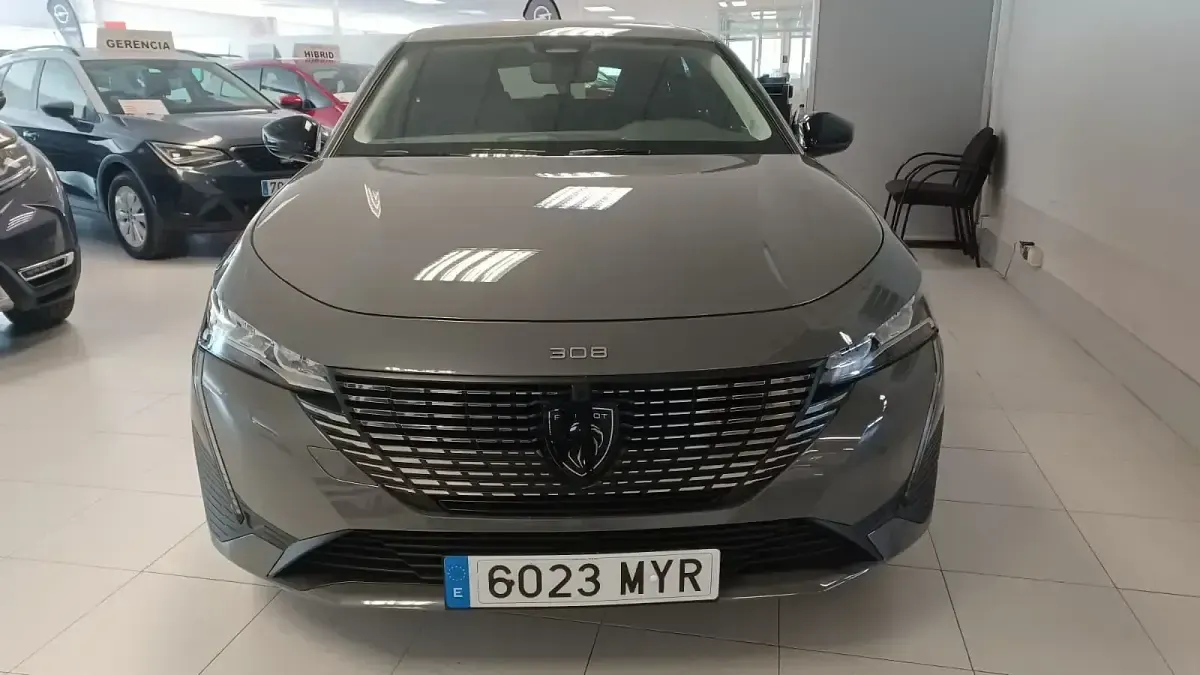 Usado Peugeot 308 SW Allure 136 CV (100 kW) 2025 Gris Familiar