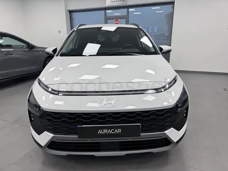 Usado Hyundai Bayon 100 CV (73 kW) 2025 Blanco SUV
