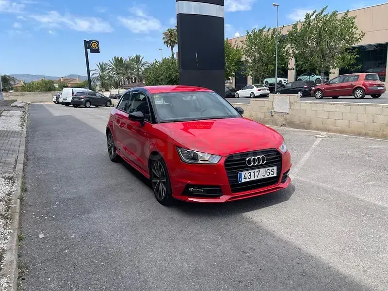 Usado Audi A1 Design 90 CV (66 kW) 2015 Rojo Utilitario