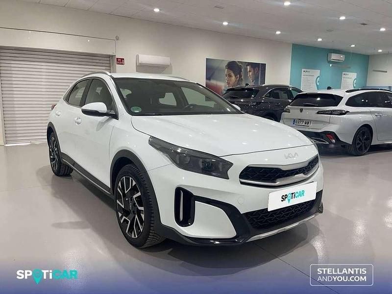 Usado Kia XCeed 101 CV (74 kW) 2024 Blanco SUV