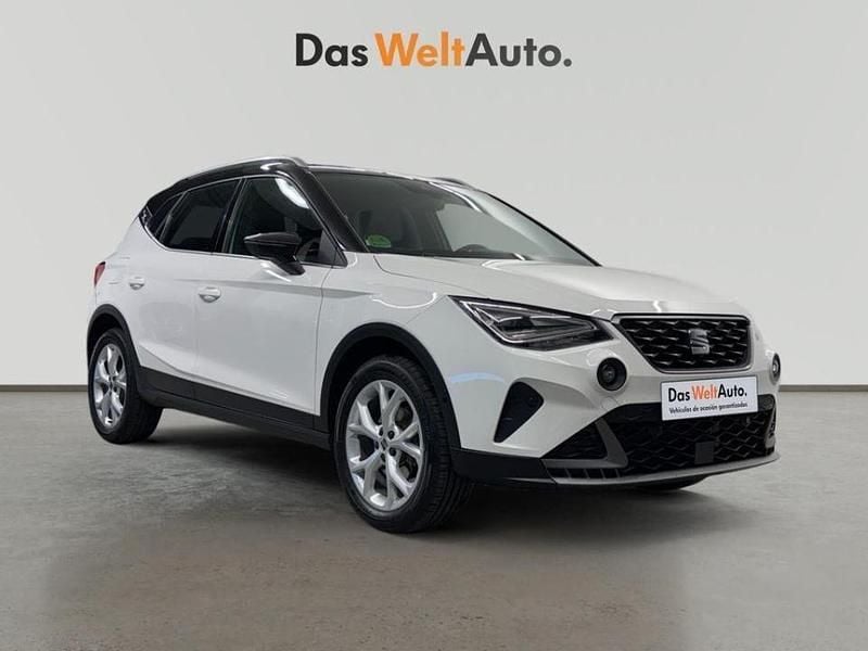Blanco Usado 2024 Seat Arona FR SUV | 22.200 € (Un poco caro) - Imagen 1/4