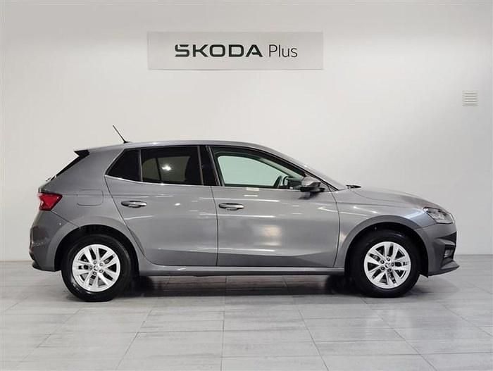 Usado Skoda Fabia Selection 115 CV (84 kW) 2025 Gris Utilitario