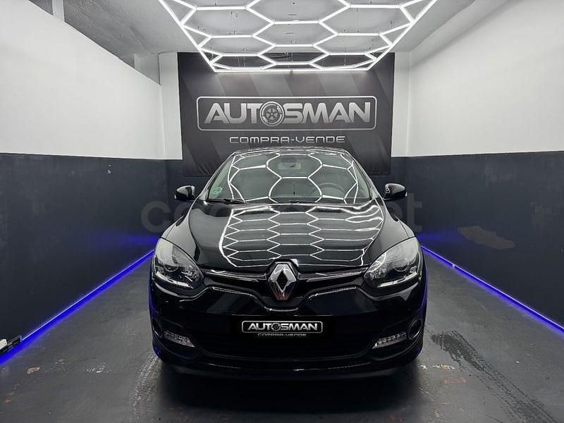 Usado Renault Mégane LIMITED 115 CV (84 kW) 2015 Negro Berlina