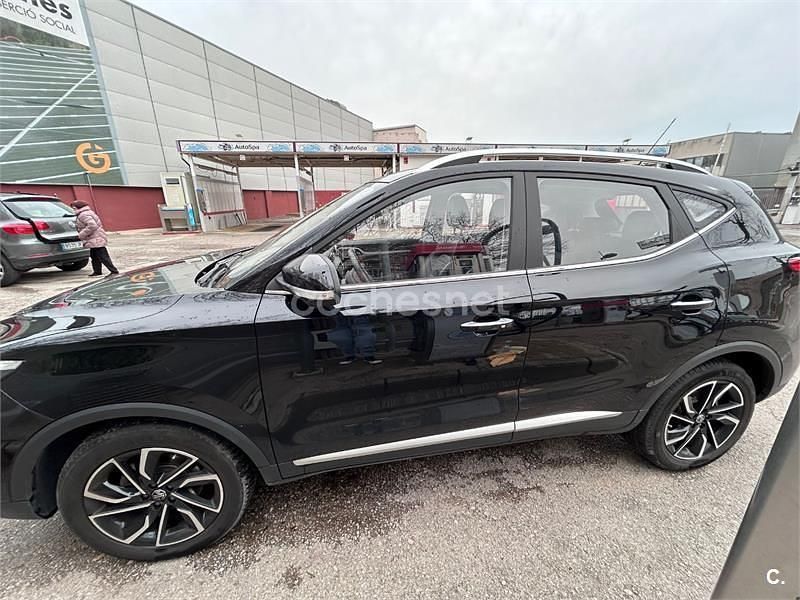 Negro Usado 2023 MG ZS Luxury SUV | 14.400 € (Precio justo) - Imagen 1/4