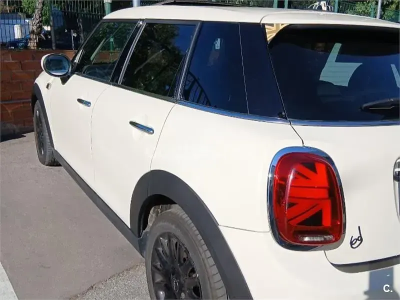 Usado Mini ONE 102 CV (75 kW) 2019 Blanco Utilitario