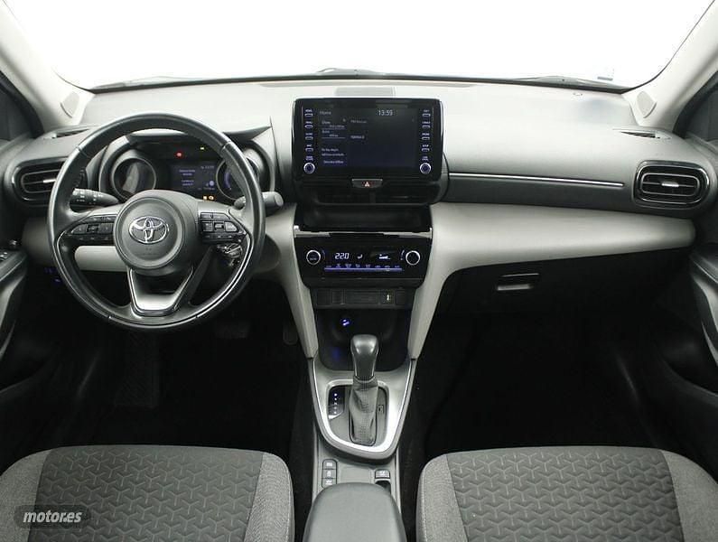 Usado Toyota Yaris Cross Business Edition 116 CV (85 kW) 2021 Blanco SUV