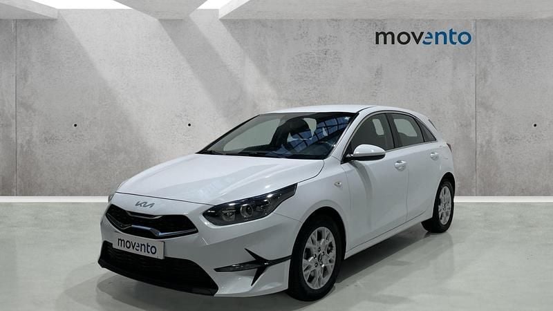 Usado Kia Ceed 136 CV (100 kW) 2023 Blanco Utilitario