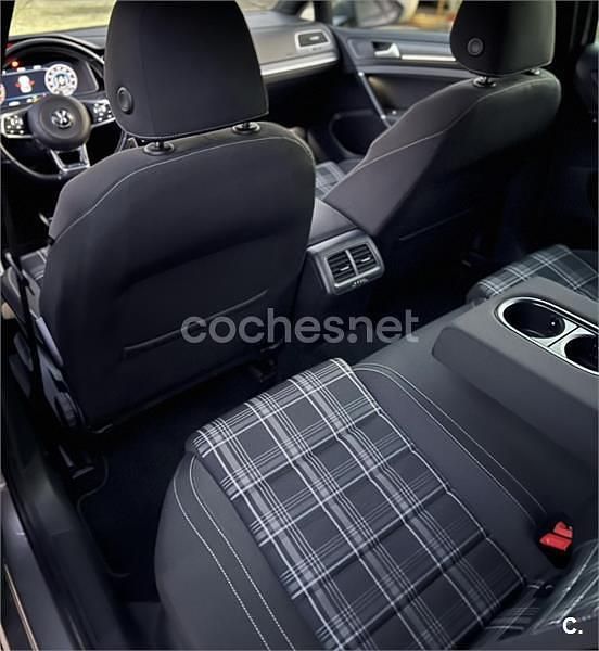 Usado VW Golf VII GTD 184 CV (135 kW) 2018 Gris / plata Familiar